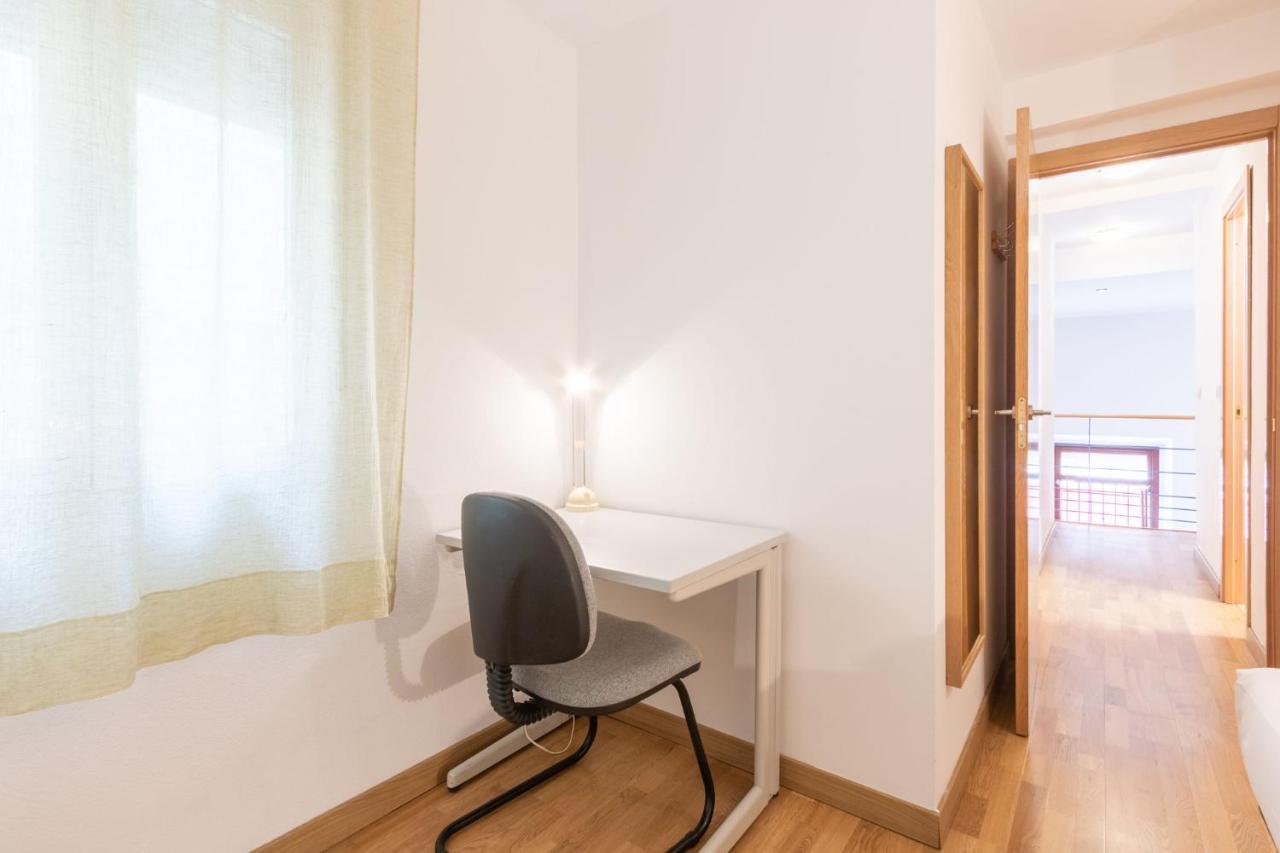 Goles Courtyard With Parking By Valcambre Apartment Sevilla Exterior foto