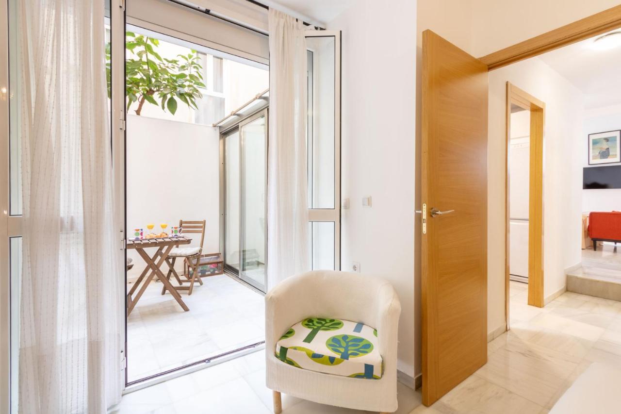 Goles Courtyard With Parking By Valcambre Apartment Sevilla Exterior foto